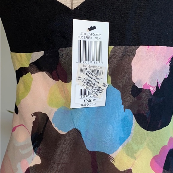 BCBG Floral Dress NWT - Size 4 - Picture 3 of 3